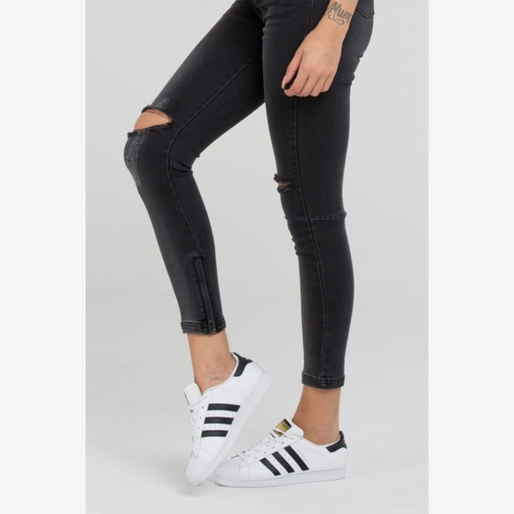Dead Studios Denim - Dead Studios Skinny and High Jean Zip Ankle 27/ 9